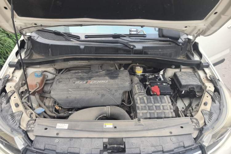 Used GAC Trumpchi GS4 2017 235T Automatic Two-Wheel Drive Elite Edition Engine Bay