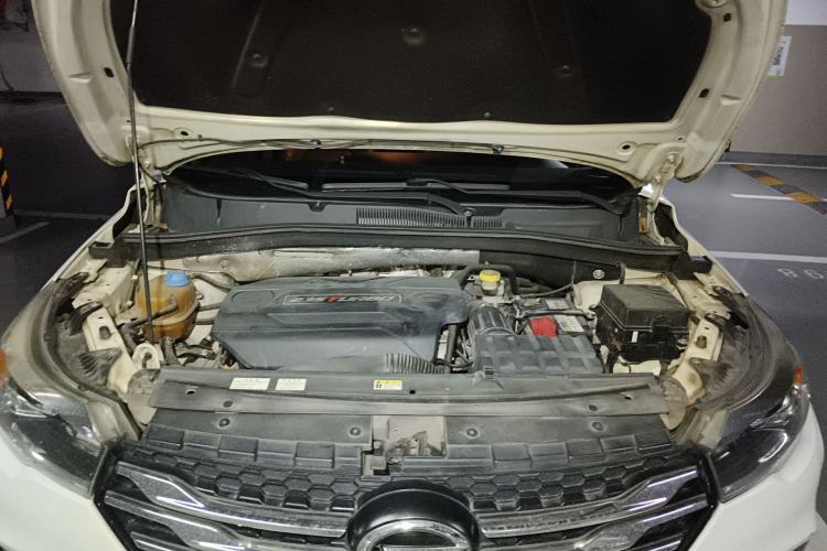 Used GAC Trumpchi GS4 2017 235T Automatic Two-Wheel Drive Elite Edition Engine Bay