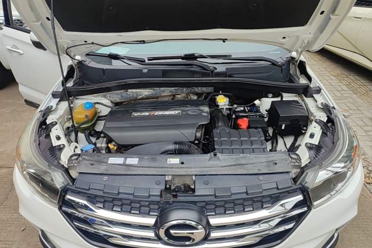 Used GAC Trumpchi GS4 2017 235T Automatic Two-Wheel Drive Luxury Smart Connectivity Version Engine Bay