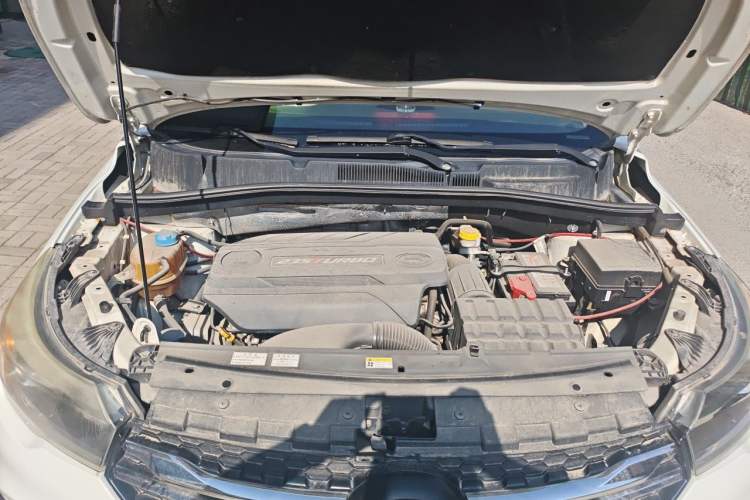 Used GAC Trumpchi GS4 2017 235T Automatic Two-Wheel Drive Elite Edition Engine Bay