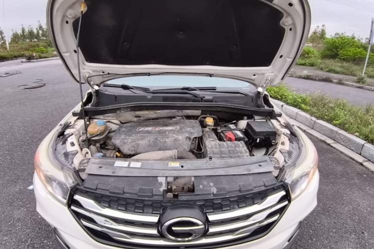 Used GAC Trumpchi GS4 2017 235T Manual Two-Wheel Drive Luxury Edition Engine Bay