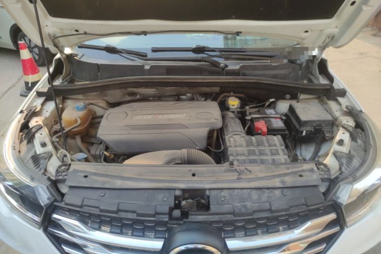 Used GAC Trumpchi GS4 2017 235T Automatic Two-Wheel Drive Luxury Smart Connectivity Version Engine Bay