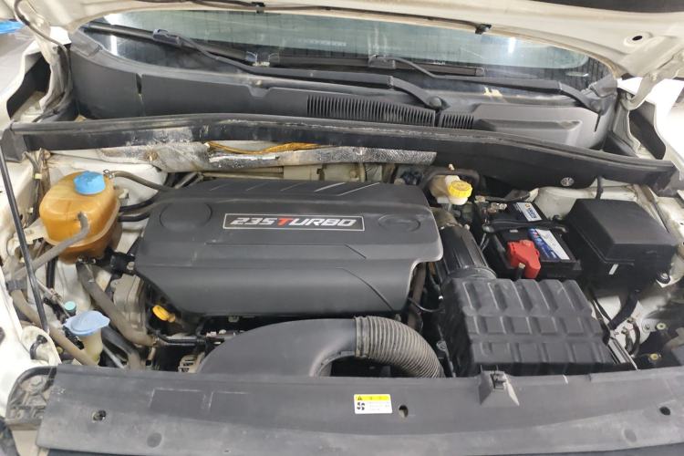 Used GAC Trumpchi GS4 2017 235T Automatic Two-Wheel Drive Elite Edition Engine Bay