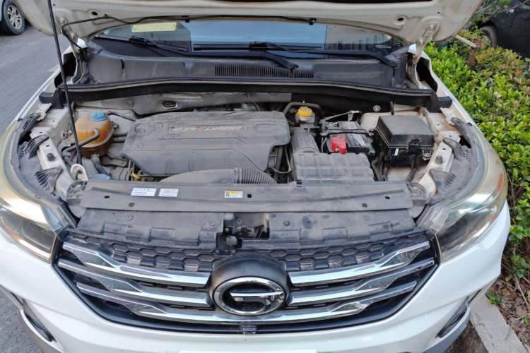 Used GAC Trumpchi GS4 2017 235T Automatic Two-Wheel Drive Luxury Smart Connectivity Version Engine Bay