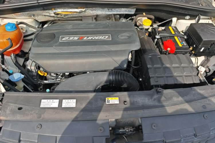 Used GAC Trumpchi GS4 2017 235T Automatic Two-Wheel Drive Luxury Smart Connectivity Version Engine Bay