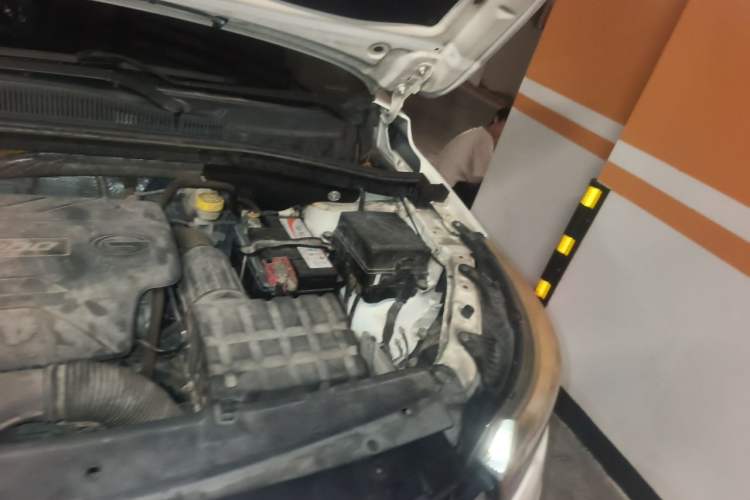 Used GAC Trumpchi GS4 2017 200T G-DCT Two-Wheel Drive Elite Edition Engine Bay Left