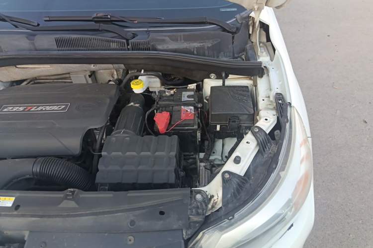 Used GAC Trumpchi GS4 2017 235T Automatic Two-Wheel Drive Luxury Smart Connectivity Version Engine Bay Left