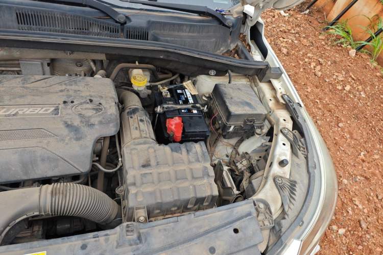 Used GAC Trumpchi GS4 2017 200T Manual Two-Wheel Drive Elite Edition Engine Bay Left
