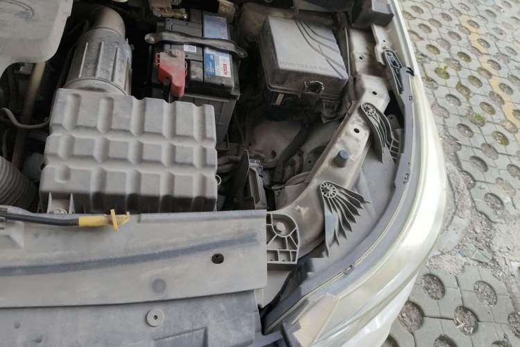 Used GAC Trumpchi GS4 2017 200T G-DCT Two-Wheel Drive Elite Edition Engine Bay Left