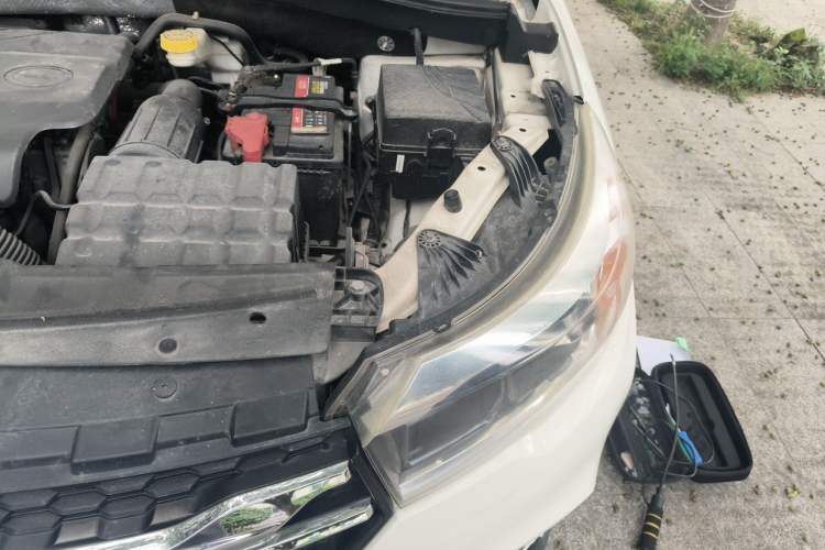 Used GAC Trumpchi GS4 2017 235T Automatic Two-Wheel Drive Luxury Smart Connectivity Version Engine Bay Left