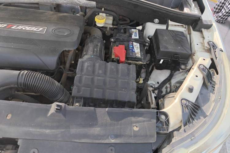 Used GAC Trumpchi GS4 2017 200T Manual Two-Wheel Drive Elite Edition Engine Bay Left