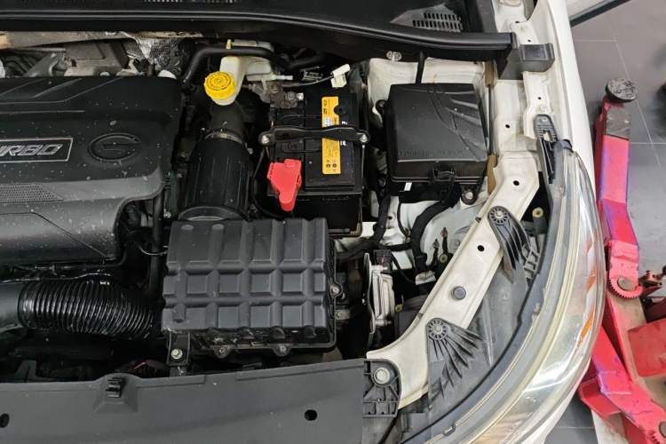 Used GAC Trumpchi GS4 2017 235T Automatic Two-Wheel Drive Luxury Smart Connectivity Version Engine Bay Left