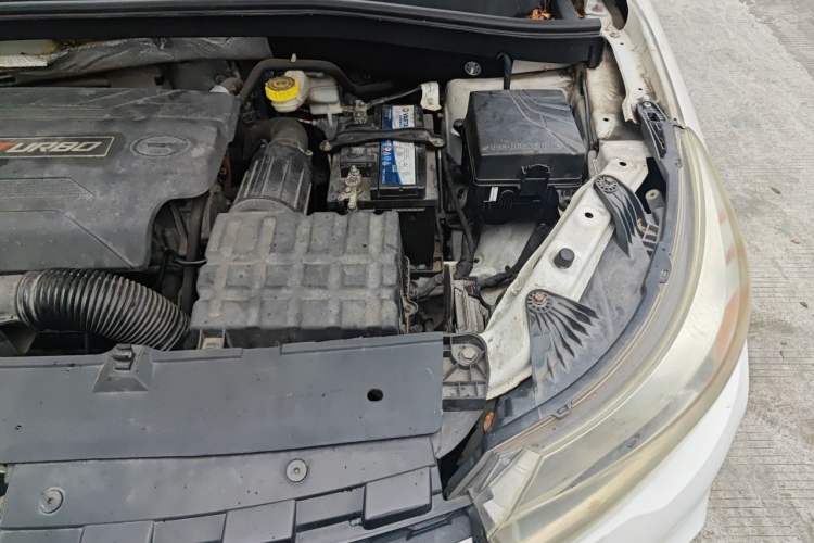 Used GAC Trumpchi GS4 2017 235T Manual Two-Wheel Drive Luxury Edition Engine Bay Left