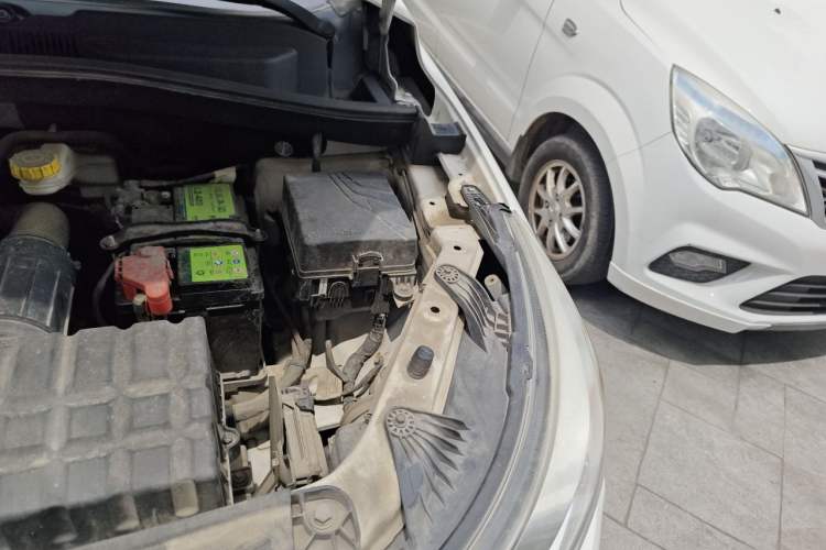 Used GAC Trumpchi GS4 2017 235T Automatic Two-Wheel Drive Luxury Smart Connectivity Version Engine Bay Left