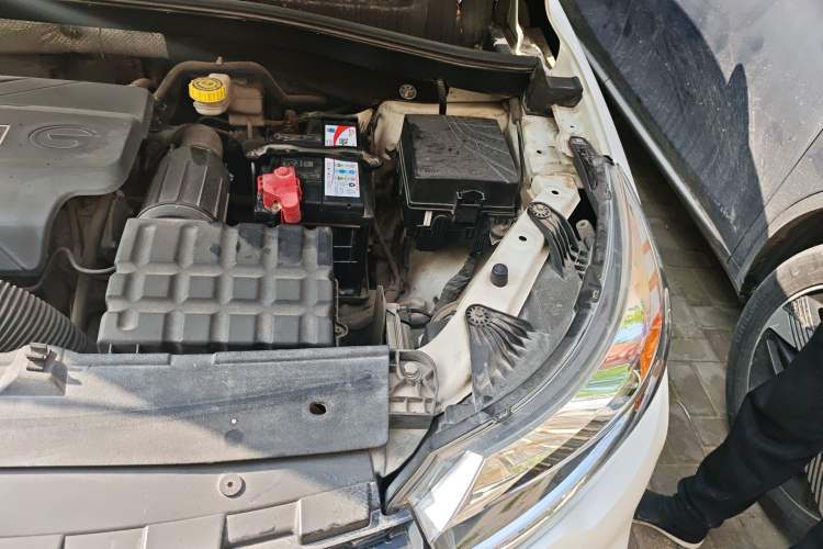 Used GAC Trumpchi GS4 2017 200T Manual Two-Wheel Drive Elite Edition Engine Bay Left
