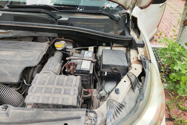 Used GAC Trumpchi GS4 2017 235T Automatic Two-Wheel Drive Elite Edition Engine Bay Left