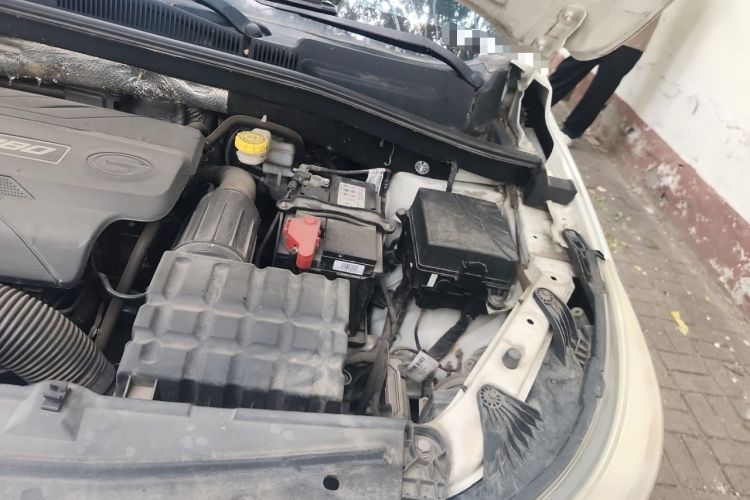 Used GAC Trumpchi GS4 2017 235T Automatic Two-Wheel Drive Luxury Smart Connectivity Version Engine Bay Left