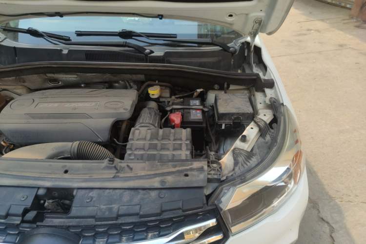 Used GAC Trumpchi GS4 2017 235T Automatic Two-Wheel Drive Luxury Smart Connectivity Version Engine Bay Left