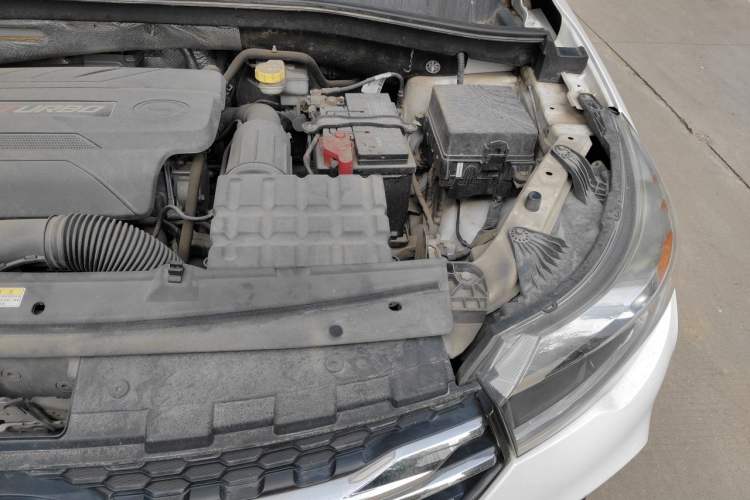 Used GAC Trumpchi GS4 2017 235T Automatic Two-Wheel Drive Luxury Smart Connectivity Version Engine Bay Left