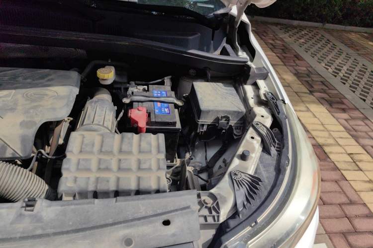 Used GAC Trumpchi GS4 2017 235T Automatic Two-Wheel Drive Elite Edition Engine Bay Left