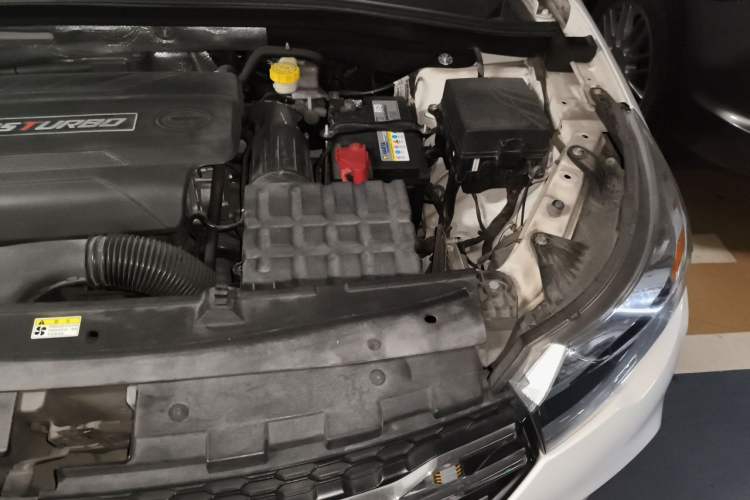 Used GAC Trumpchi GS4 2017 235T Automatic Two-Wheel Drive Luxury Smart Connectivity Version Engine Bay Left