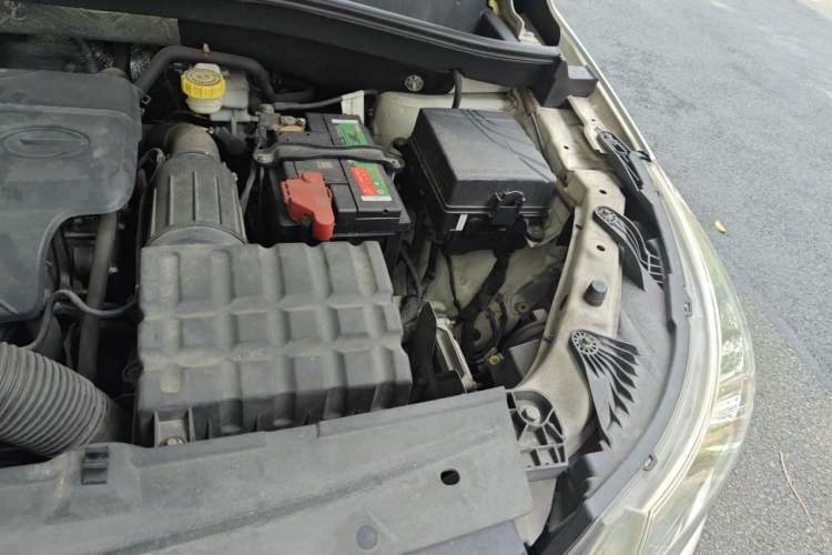 Used GAC Trumpchi GS4 2017 235T Automatic Two-Wheel Drive Elite Edition Engine Bay Left
