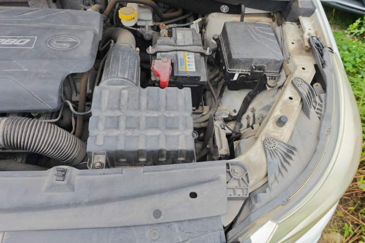 Used GAC Trumpchi GS4 2017 200T Manual Two-Wheel Drive Elite Edition Engine Bay Left