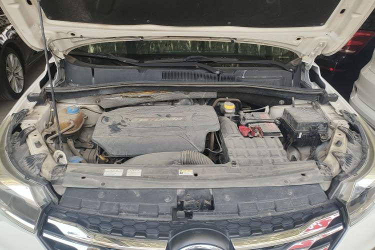 Used GAC Trumpchi GS4 2017 235T Automatic Two-Wheel Drive Luxury Smart Connectivity Version Engine Bay