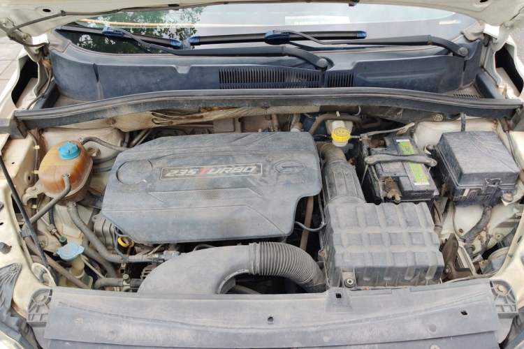 Used GAC Trumpchi GS4 2017 235T Automatic Two-Wheel Drive Luxury Smart Connectivity Version Engine Bay