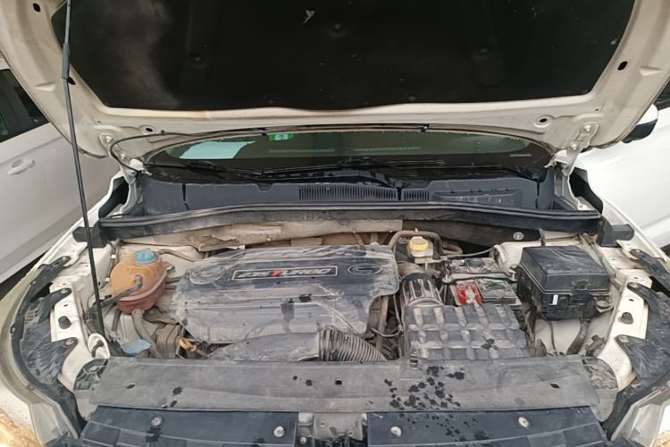 Used GAC Trumpchi GS4 2017 235T Automatic Two-Wheel Drive Luxury Smart Connectivity Version Engine Bay