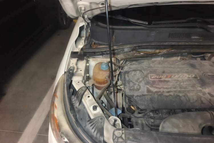 Used GAC Trumpchi GS4 2017 200T G-DCT Two-Wheel Drive Elite Edition Engine Bay Right