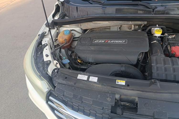 Used GAC Trumpchi GS4 2017 235T Automatic Two-Wheel Drive Luxury Smart Connectivity Version Engine Bay Right