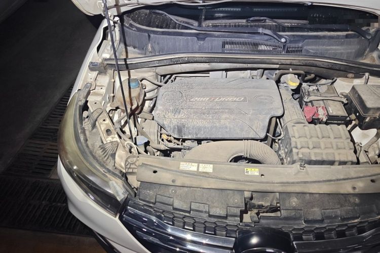 Used GAC Trumpchi GS4 2017 200T G-DCT Two-Wheel Drive Luxury Edition Engine Bay Right
