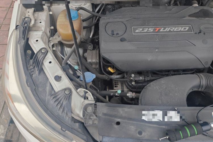 Used GAC Trumpchi GS4 2017 235T Manual Two-Wheel Drive Luxury Edition Engine Bay Right