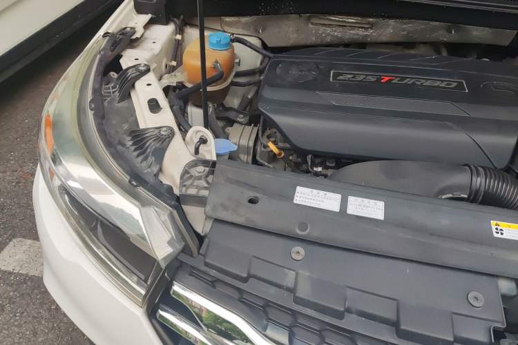 Used GAC Trumpchi GS4 2017 235T Automatic Two-Wheel Drive Luxury Smart Connectivity Version Engine Bay Right
