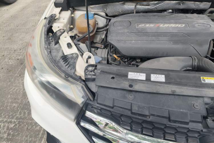 Used GAC Trumpchi GS4 2017 235T Automatic Two-Wheel Drive Luxury Smart Connectivity Version Engine Bay Right