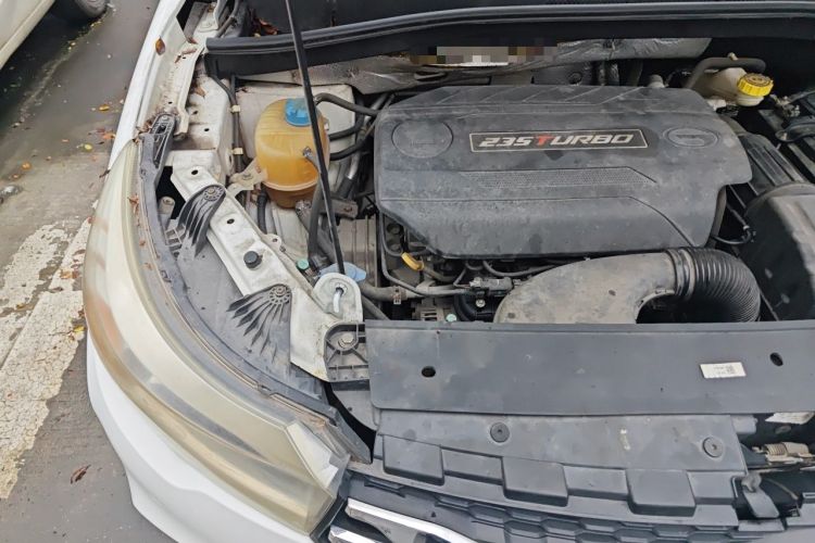Used GAC Trumpchi GS4 2017 235T Manual Two-Wheel Drive Luxury Edition Engine Bay Right