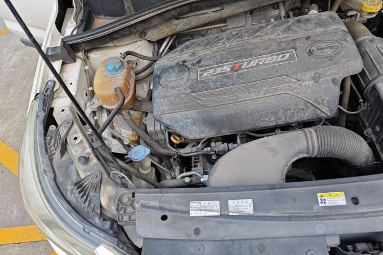 Used GAC Trumpchi GS4 2017 235T Automatic Two-Wheel Drive Luxury Smart Connectivity Version Engine Bay Right