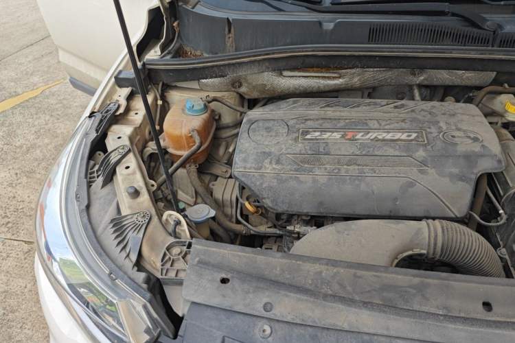 Used GAC Trumpchi GS4 2017 235T Automatic Two-Wheel Drive Luxury Smart Connectivity Version Engine Bay Right