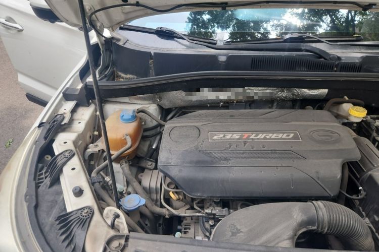 Used GAC Trumpchi GS4 2017 235T Automatic Two-Wheel Drive Luxury Smart Connectivity Version Engine Bay Right