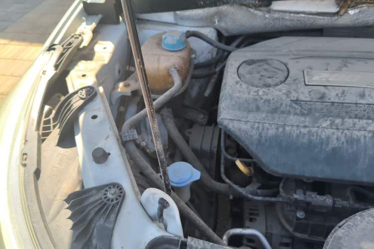 Used GAC Trumpchi GS4 2017 200T G-DCT Two-Wheel Drive Elite Edition Engine Bay Right