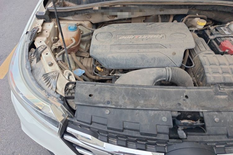Used GAC Trumpchi GS4 2017 200T Manual Two-Wheel Drive Elite Edition Engine Bay Right