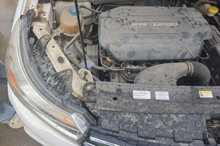 Used GAC Trumpchi GS4 2017 200T Manual Two-Wheel Drive Luxury Edition Engine Bay Right