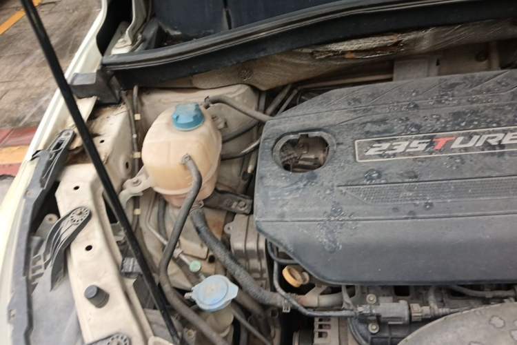 Used GAC Trumpchi GS4 2017 235T Automatic Two-Wheel Drive Elite Edition Engine Bay Right