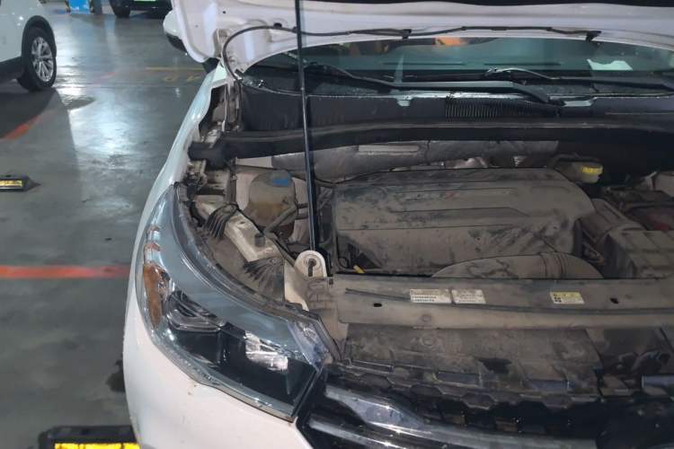 Used GAC Trumpchi GS4 2017 235T Automatic Two-Wheel Drive Elite Edition Engine Bay Right