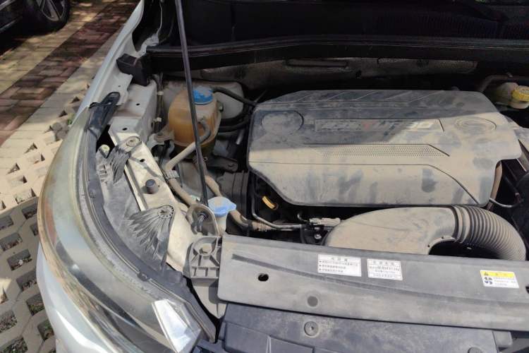 Used GAC Trumpchi GS4 2017 235T Automatic Two-Wheel Drive Elite Edition Engine Bay Right