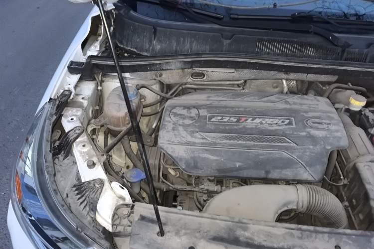 Used GAC Trumpchi GS4 2017 235T Automatic Two-Wheel Drive Luxury Smart Connectivity Version Engine Bay Right