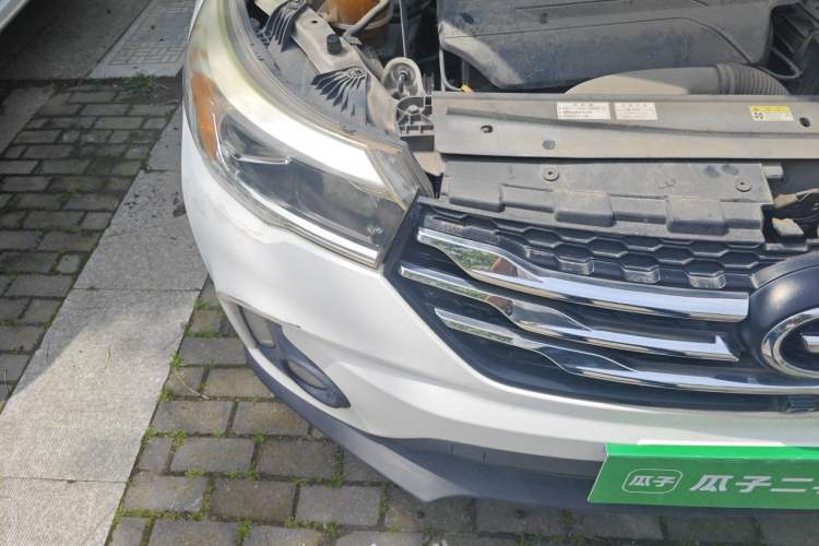 Used GAC Trumpchi GS4 2017 235T Automatic Two-Wheel Drive Luxury Smart Connectivity Version Engine Bay Right