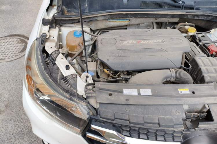 Used GAC Trumpchi GS4 2017 235T Automatic Two-Wheel Drive Luxury Smart Connectivity Version Engine Bay Right