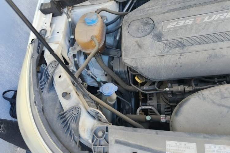 Used GAC Trumpchi GS4 2017 235T Automatic Two-Wheel Drive Elite Edition Engine Bay Right
